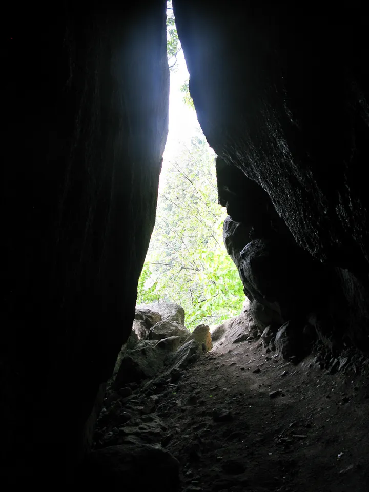 Mini-cave