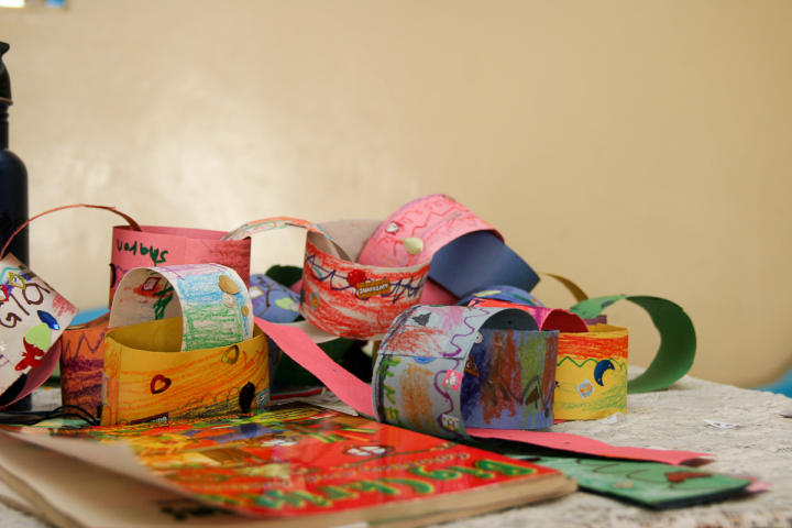 Lynnea's paper chain craft