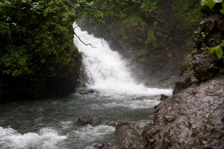 Base of Thunderbird Falls