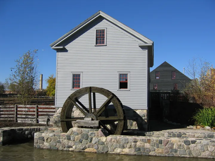 The water wheel at the entrance