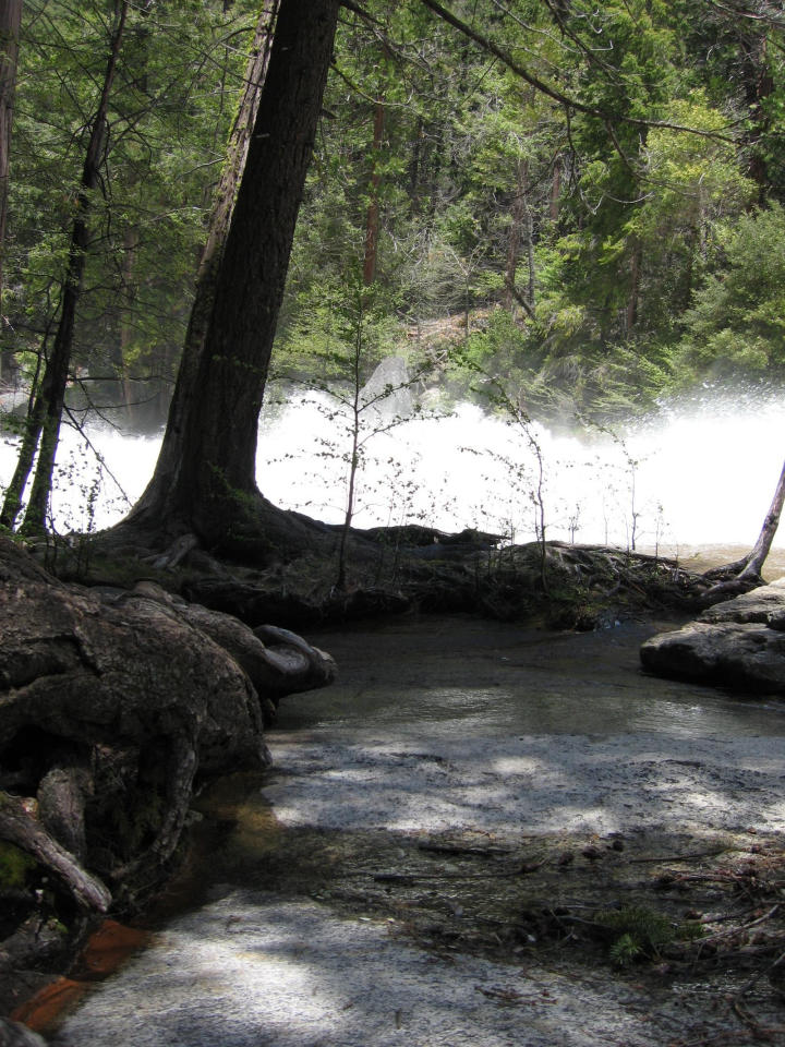 Sprays near the Emerald Pool